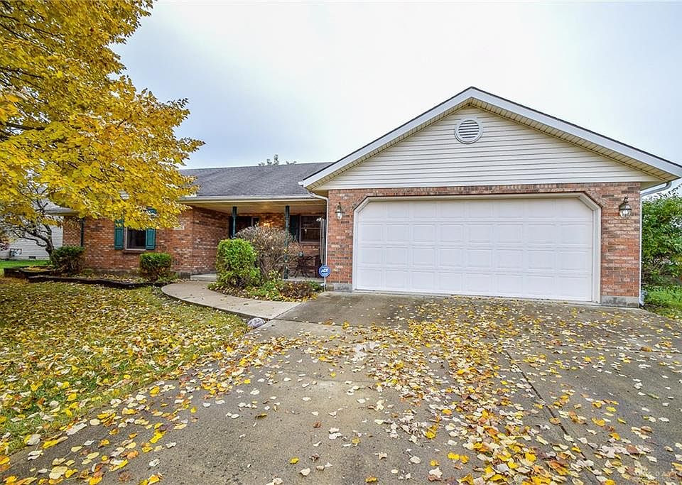 1st image of 3204 Gardenia Dr