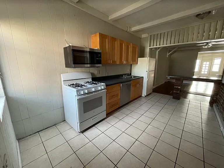 622 Graydon Ave #5 — Photo 3