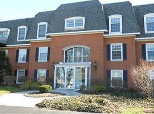22701 Center Ridge Rd APT 110, Rocky River, OH