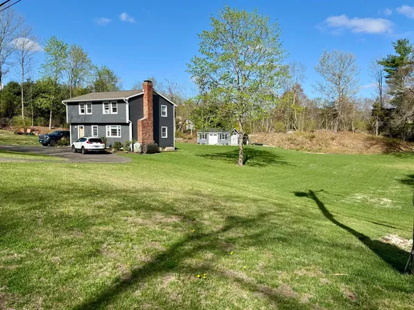 19 Botsford Hill Road, Newtown, CT 06470