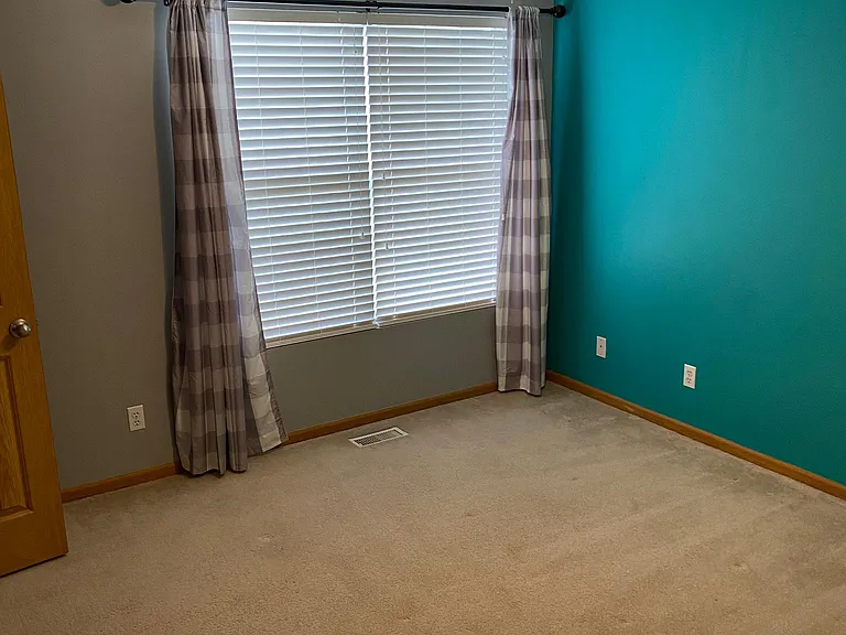 2210 Walnut Creek Dr — Photo 12