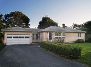 85 Colonial Ave, Tiverton, RI 02878