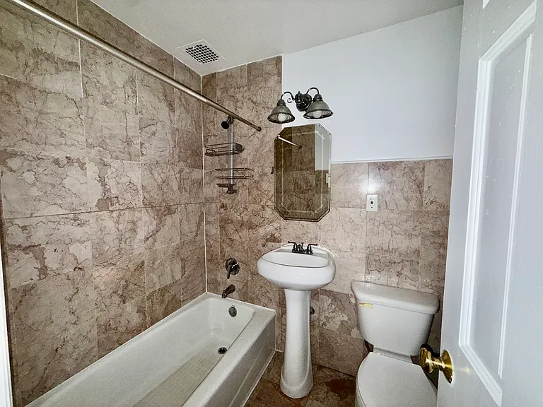336 E 61st St #4 — Photo 4