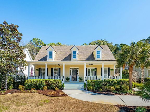 3rd image of 1425 Lagoon Park Cir