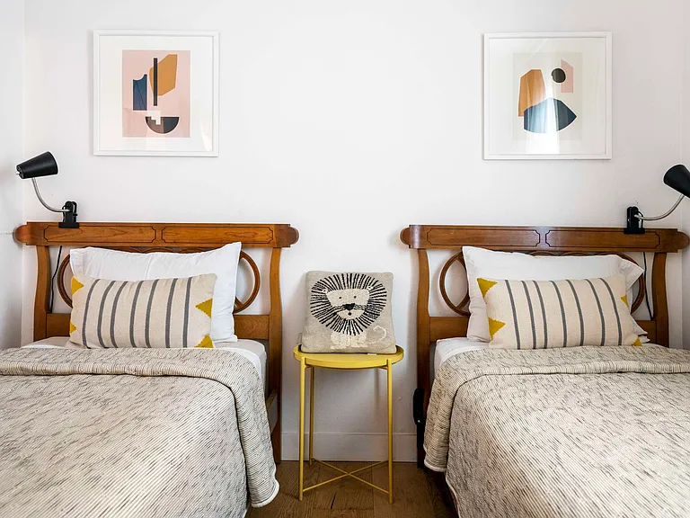 twin bedroom 4