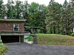 7 Wood Plot Rd, Loudonville, NY 12211