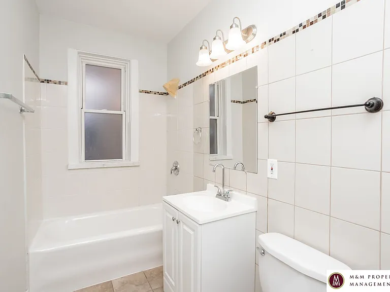 300 Madison St — Photo 12