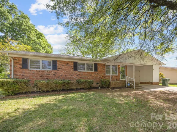 1502 Cloverdale Ln, Gastonia, NC 28052