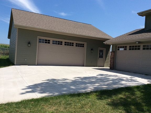 New 960 SF Det. Garage