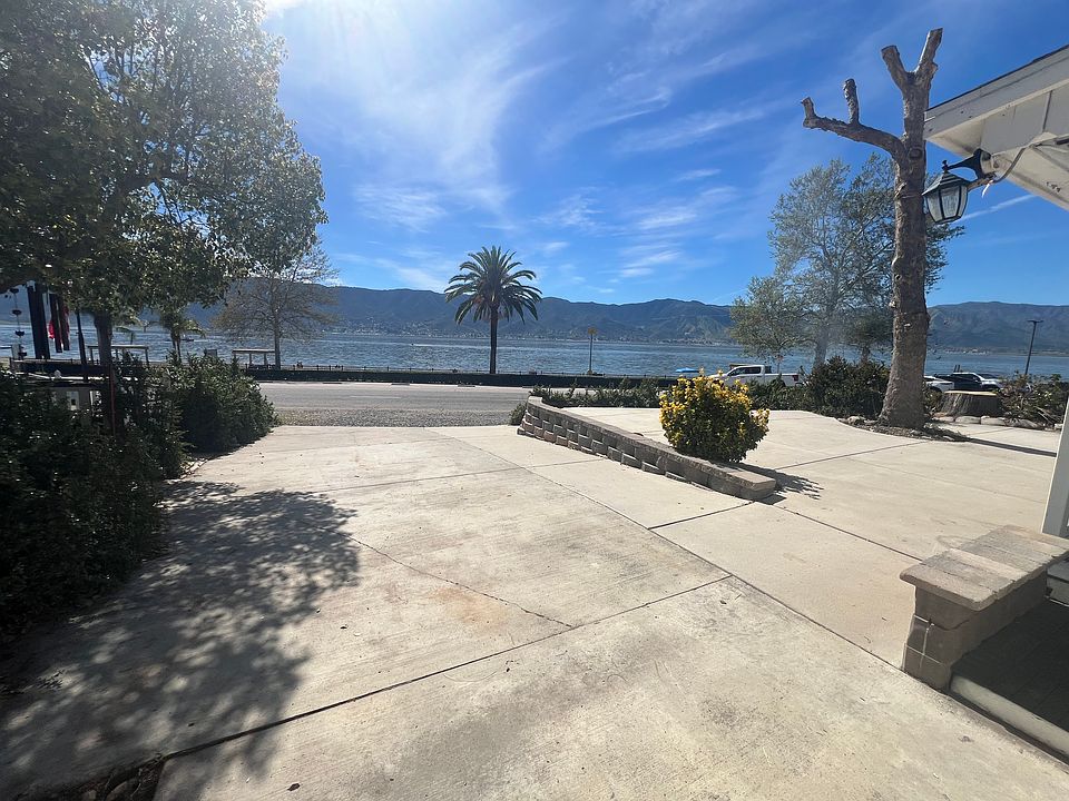 1st image of 609 W Lakeshore Dr