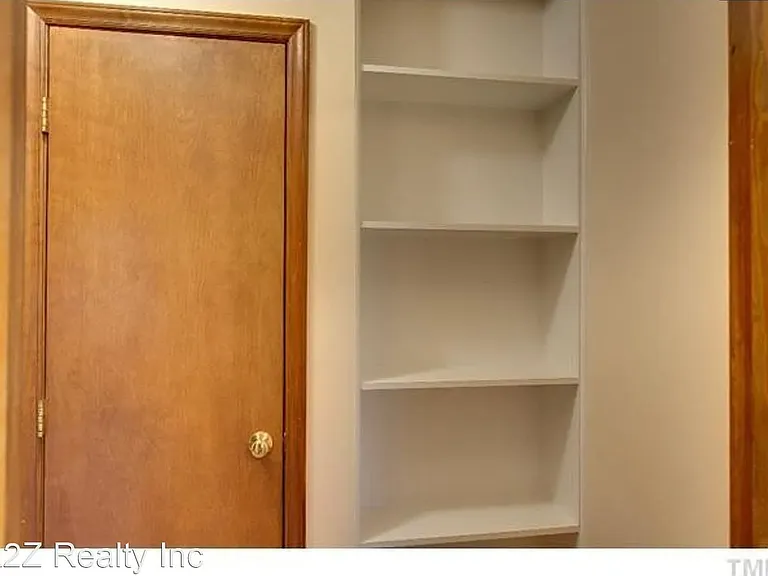 105 Lantern Way — Photo 17