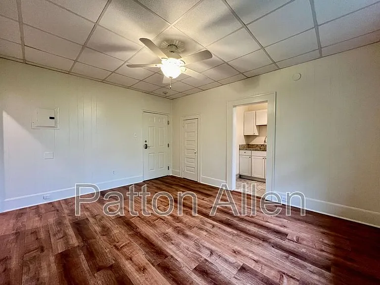 43 Ravenscroft Dr #19 — Photo 4