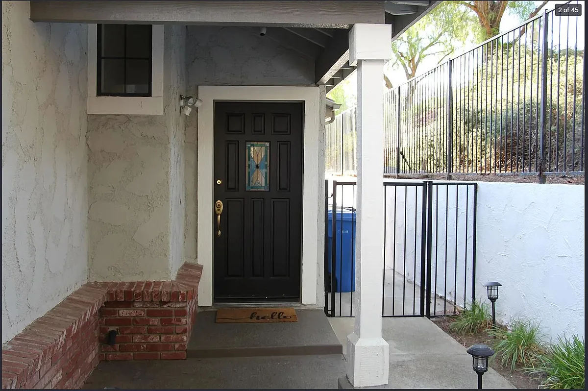 Building Photo - 29731 Strawberry Hill Dr