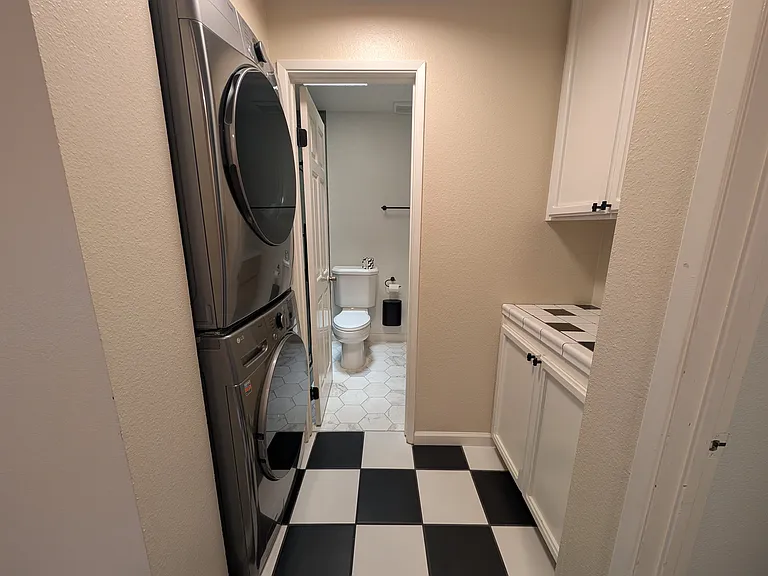 4510 Campus Ave #5 — Photo 17