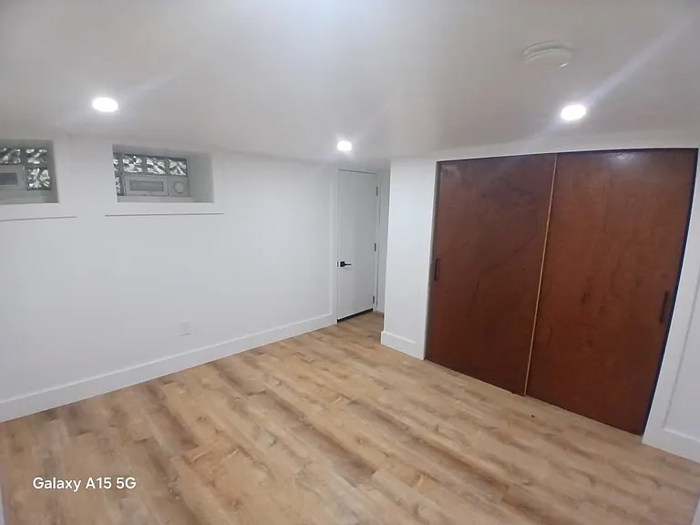 537 E Mayland St — Photo 28