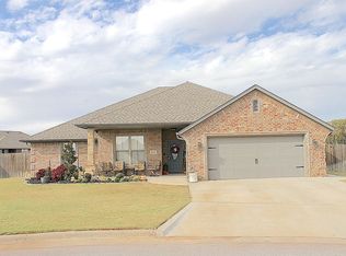 1213 Northridge Cv, Altus, OK 73521