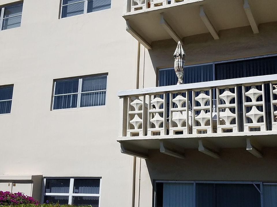 1st image of 223 Columbia Dr APT 209