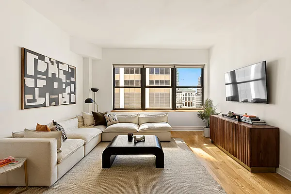 Living room, photo 1