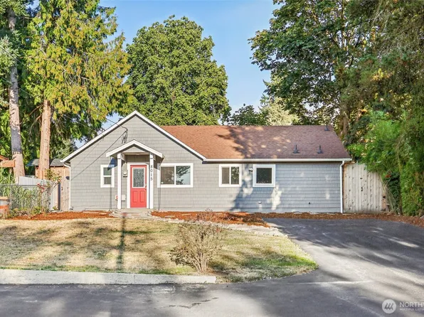 8015 Yakima Ave., Tacoma, WA 98408