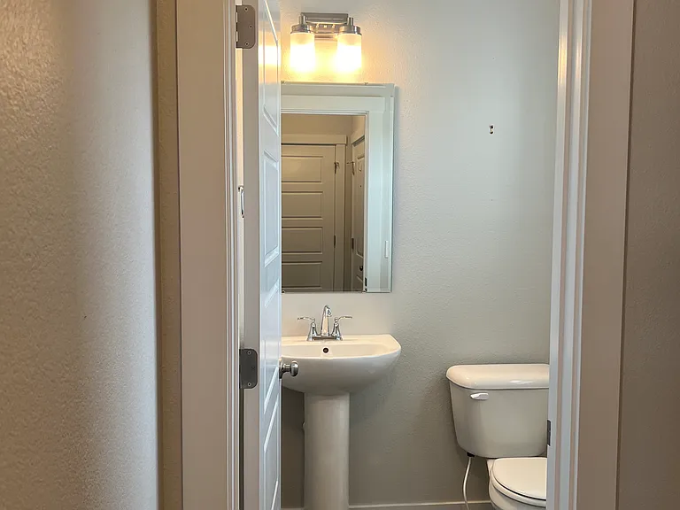 Downstairs 1/2 bath