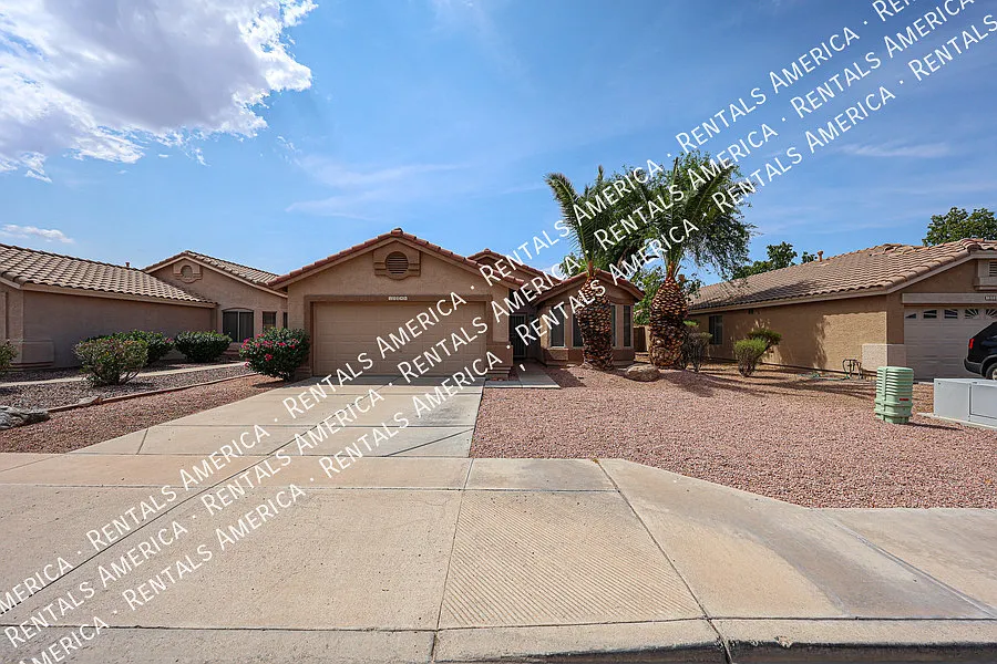 Coming Soon - 2 bed + den/office — Photo 3