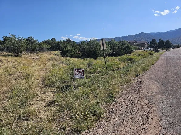 132 Wild Rose Dr, Canon City, CO 81212