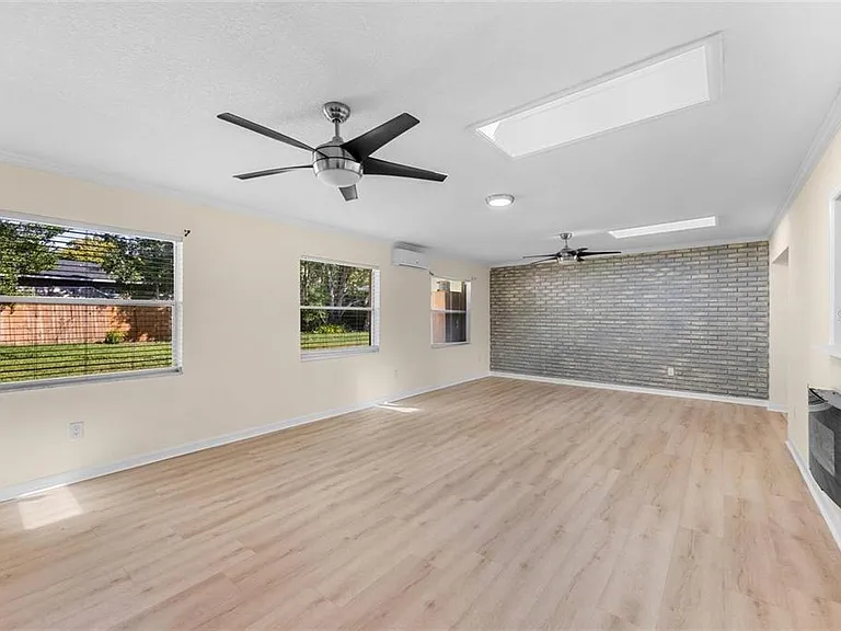 236 Eldorado Dr — Photo 4