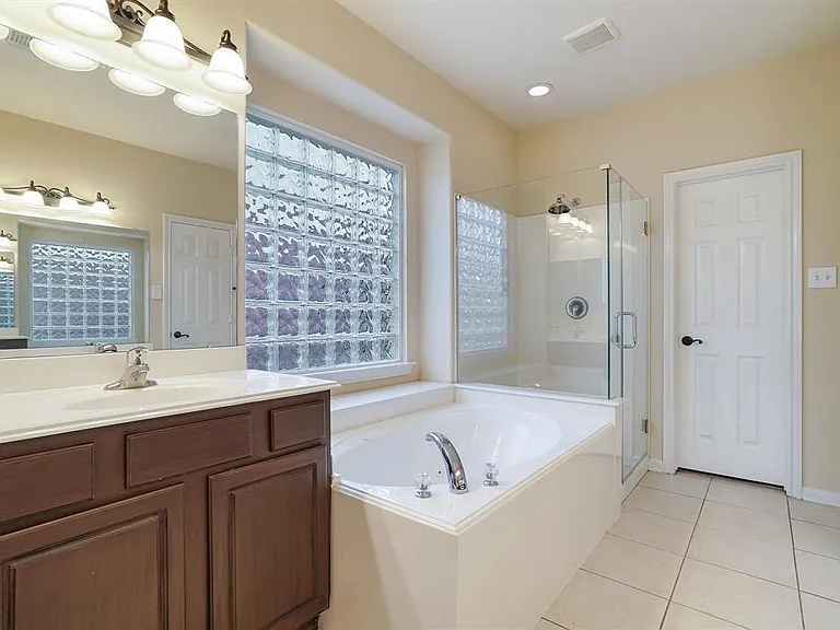 7211 Emerald Run Ln — Photo 22