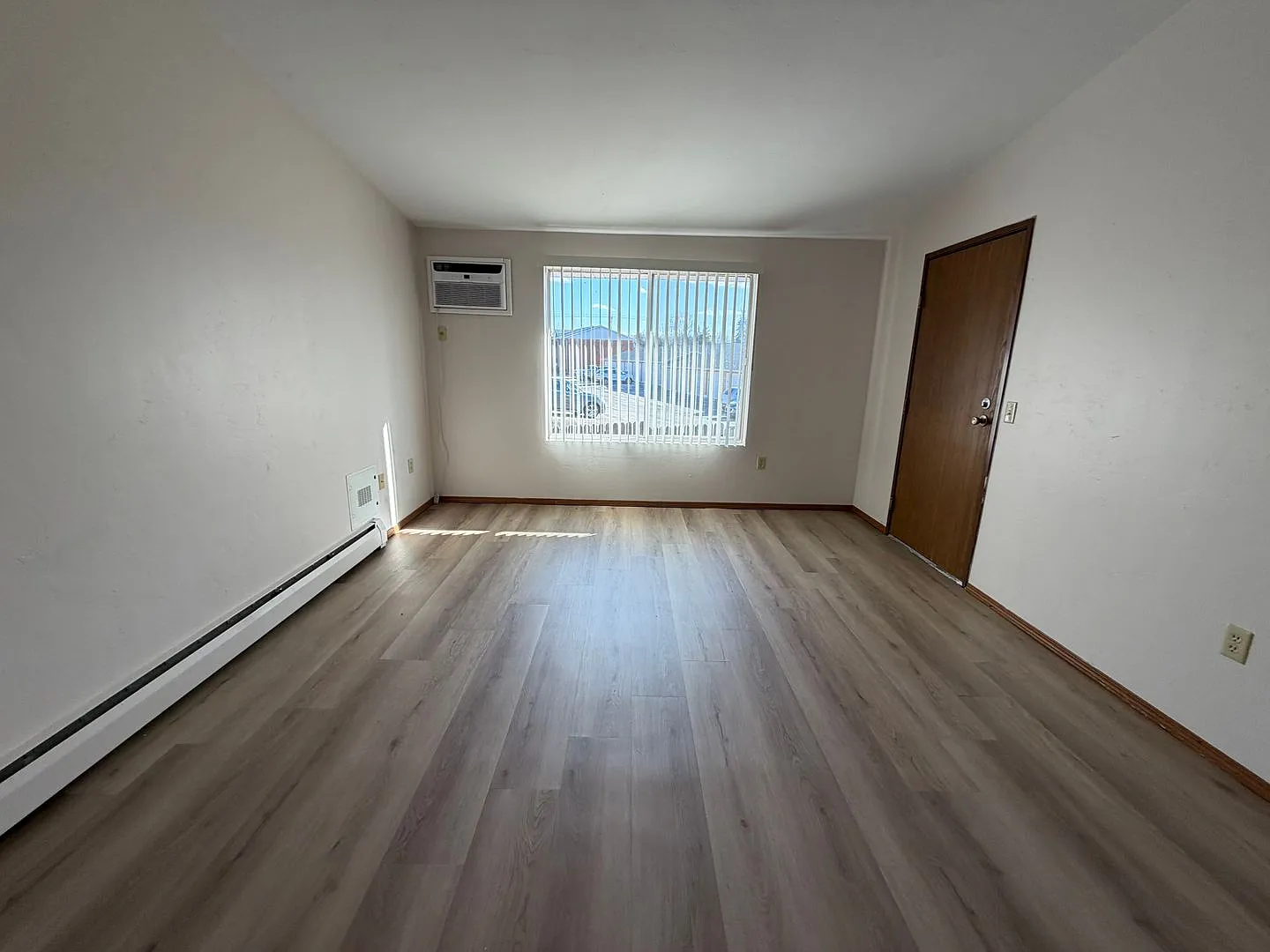 2713 Humboldt Rd — Photo 3