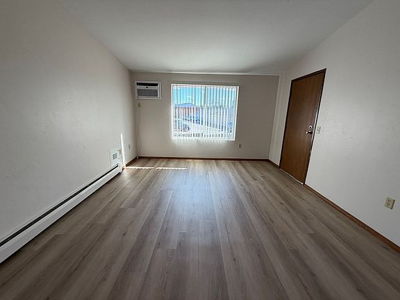 3rd image of 2713 Humboldt Rd #8