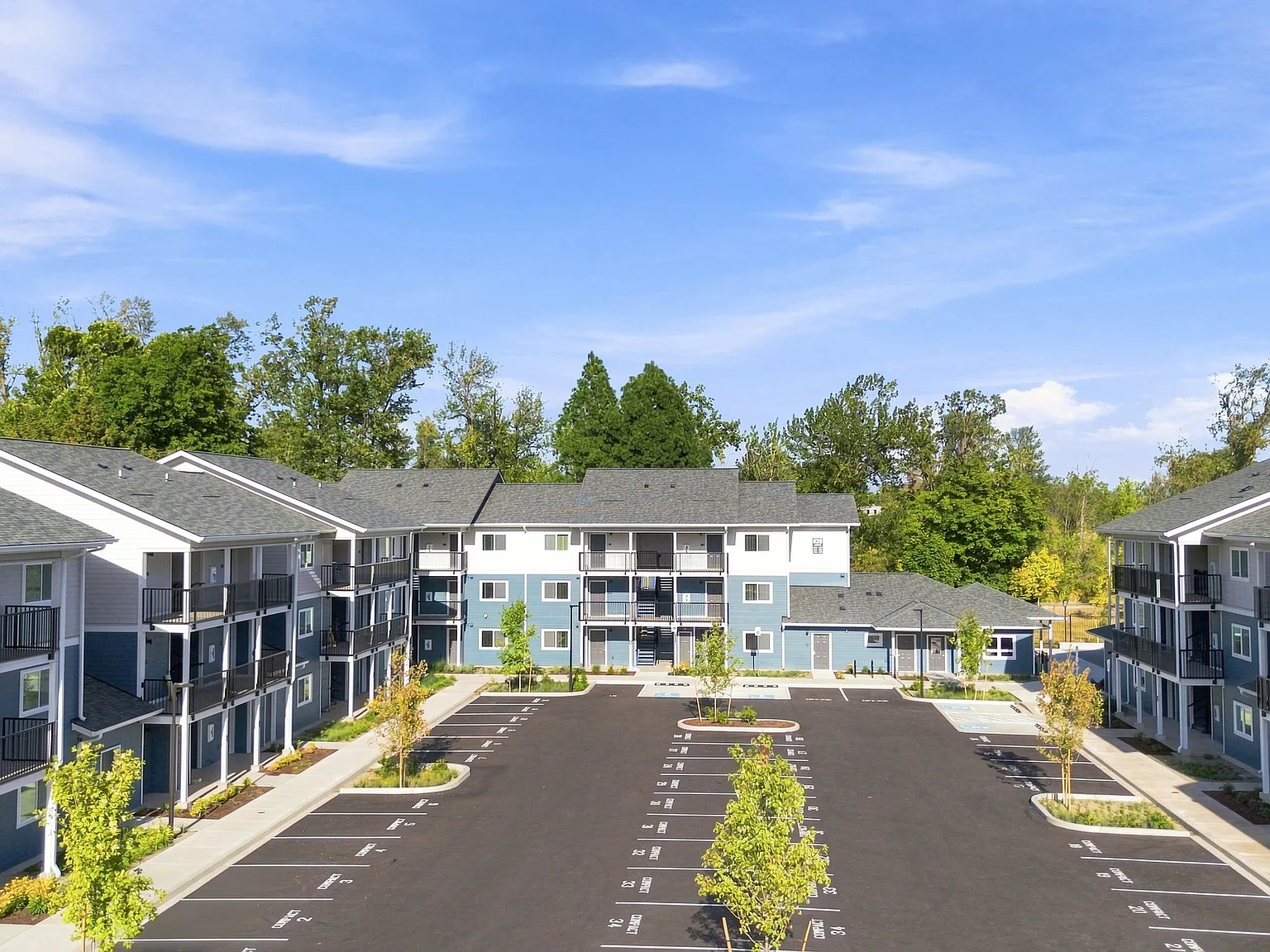 Legacy Park Apartments — Photo 2