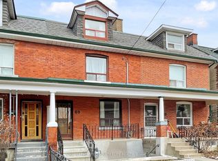 60 Ulster St, Toronto, ON M5S 1E5