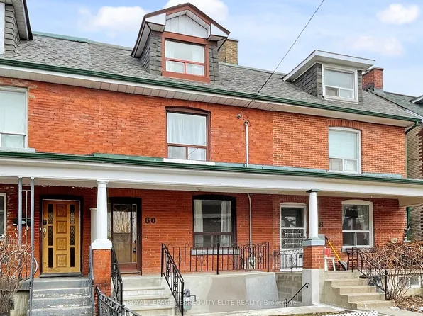 60 Ulster St, Toronto, ON M5S 1E5