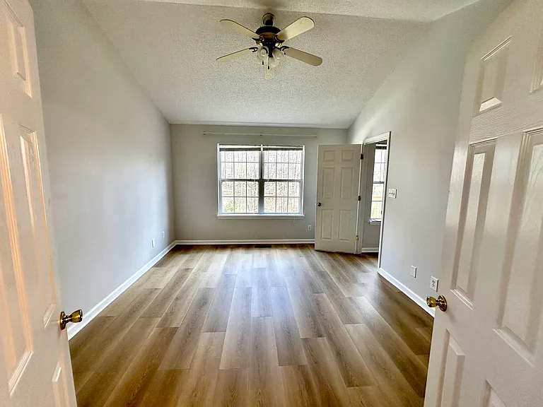 1004 Starkland Way — Photo 12