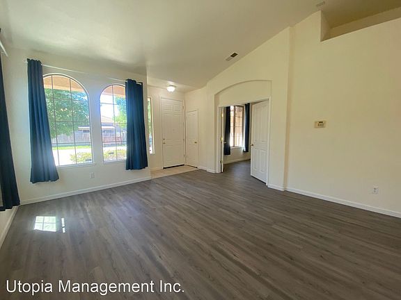 3rd image of 191 Hemford Cir
