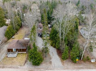 1071 Lawson Rd, Tiny, ON L0L 1P1