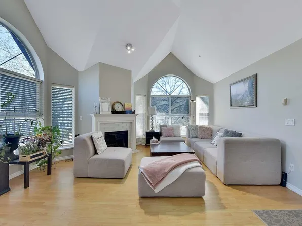 7435 121a St #217, Surrey, BC V3W 0W8