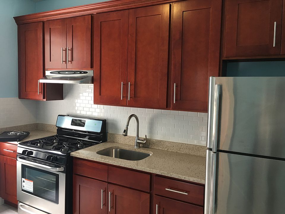 1st image of 2536 31st St