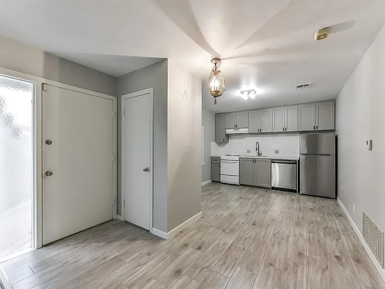 6305 Deerwood Rd — Photo 13