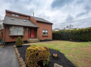 200 Bateman Ave, Cranston, RI 02920