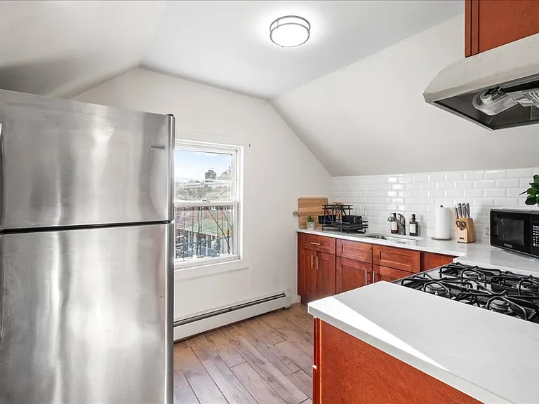 146 Vista Pl #3 — Photo 8