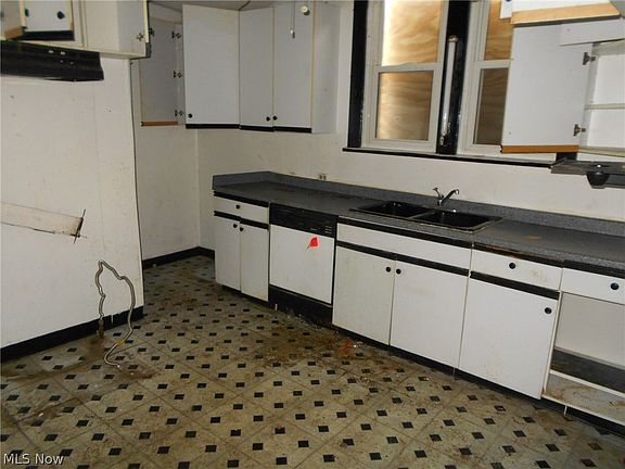 2nd image of 1220 E 125th St