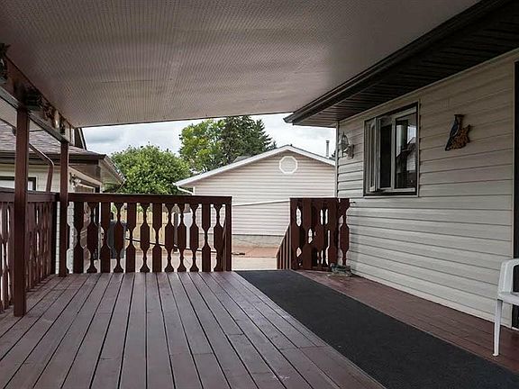 2nd image of 141 Matheson Cres