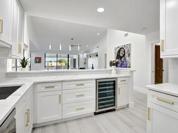 70 Eastgate Drive #B, Boynton Beach, FL 33436