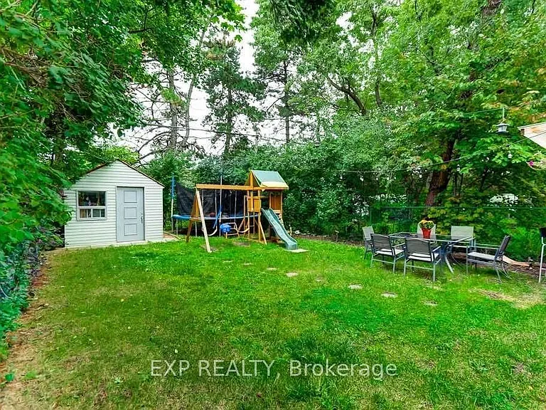 72 Billington Cres #UPPER — Photo 28