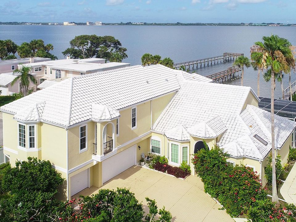1st image of 247 Seaview St