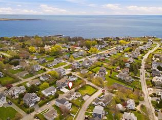 2 Stimpson St, Middletown, RI 02842