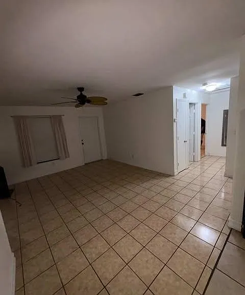 18645 Holly Rd #1 — Photo 5