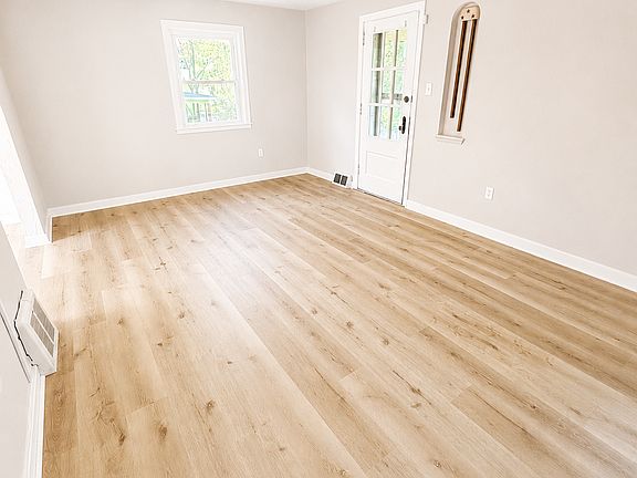 5th image of 352 Orin St
