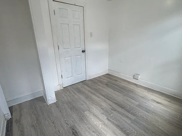4133 Pennsgrove St #3 — Photo 8